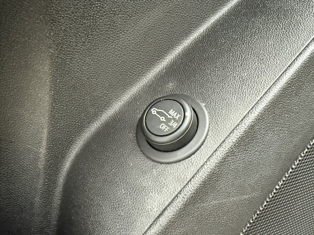 Used 2021 Chevrolet Equinox LT w/ Driver Convenience Package image 30