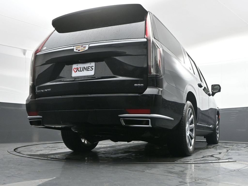 Used 2024 Cadillac Escalade ESV Premium Luxury Platinum image 42