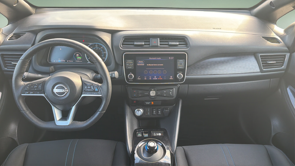 Certified 2025 Nissan Leaf SV Plus FWD image 12