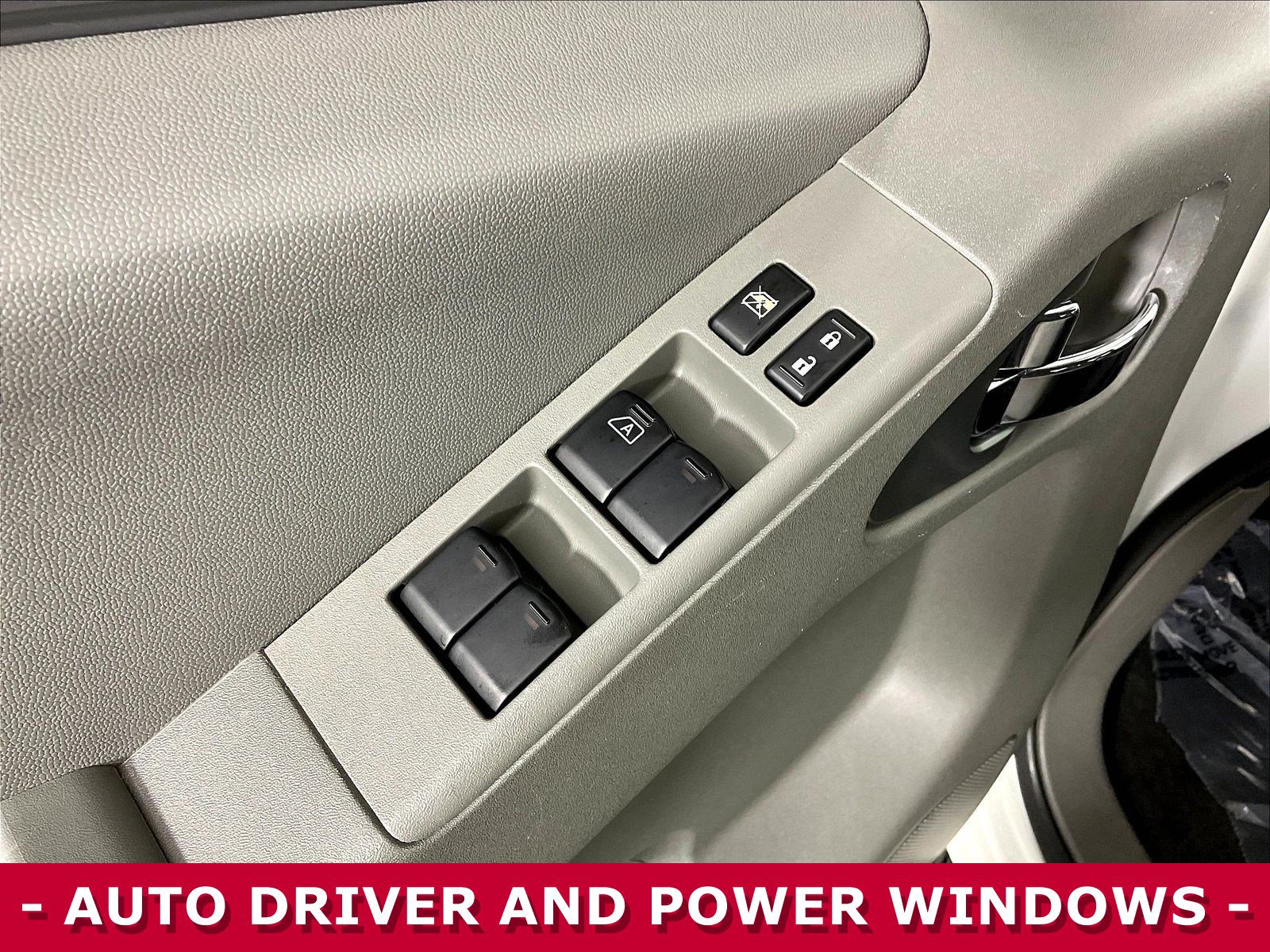Certified 2021 Nissan Frontier SV w/ Midnight Edition Floor Mats AWD/4WD image 40