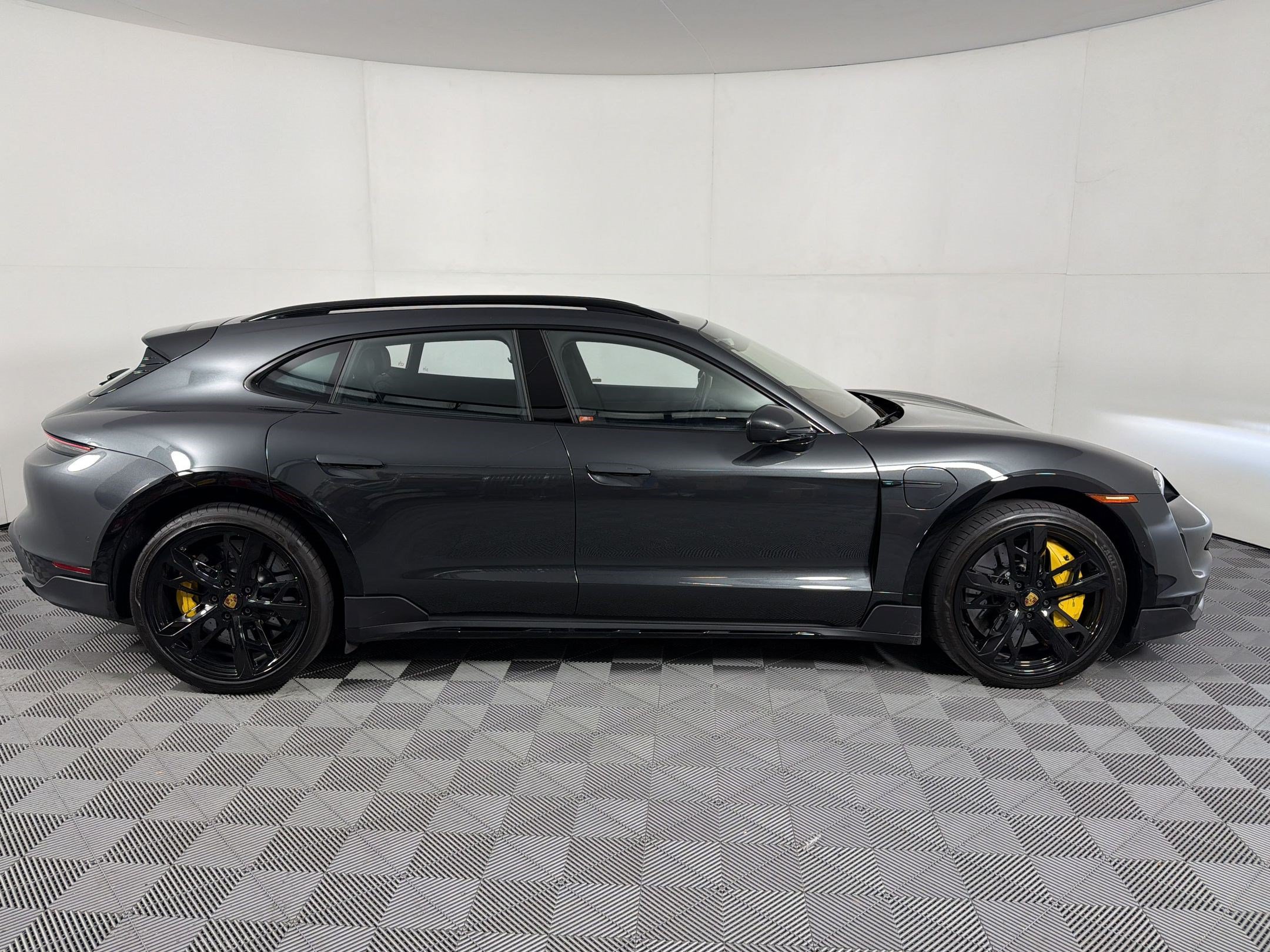 Certified 2023 Porsche Taycan Turbo S AWD/4WD image 8