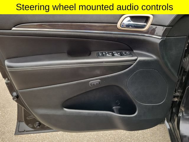 Used 2014 Jeep Grand Cherokee Overland w/ Advanced Technology Group AWD/4WD image 22