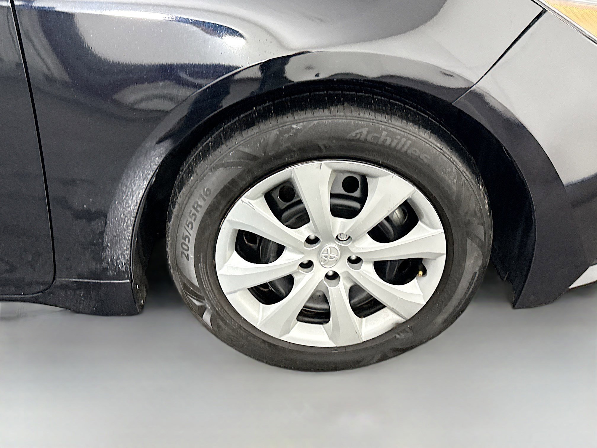 Used 2023 Toyota Corolla LE FWD image 31