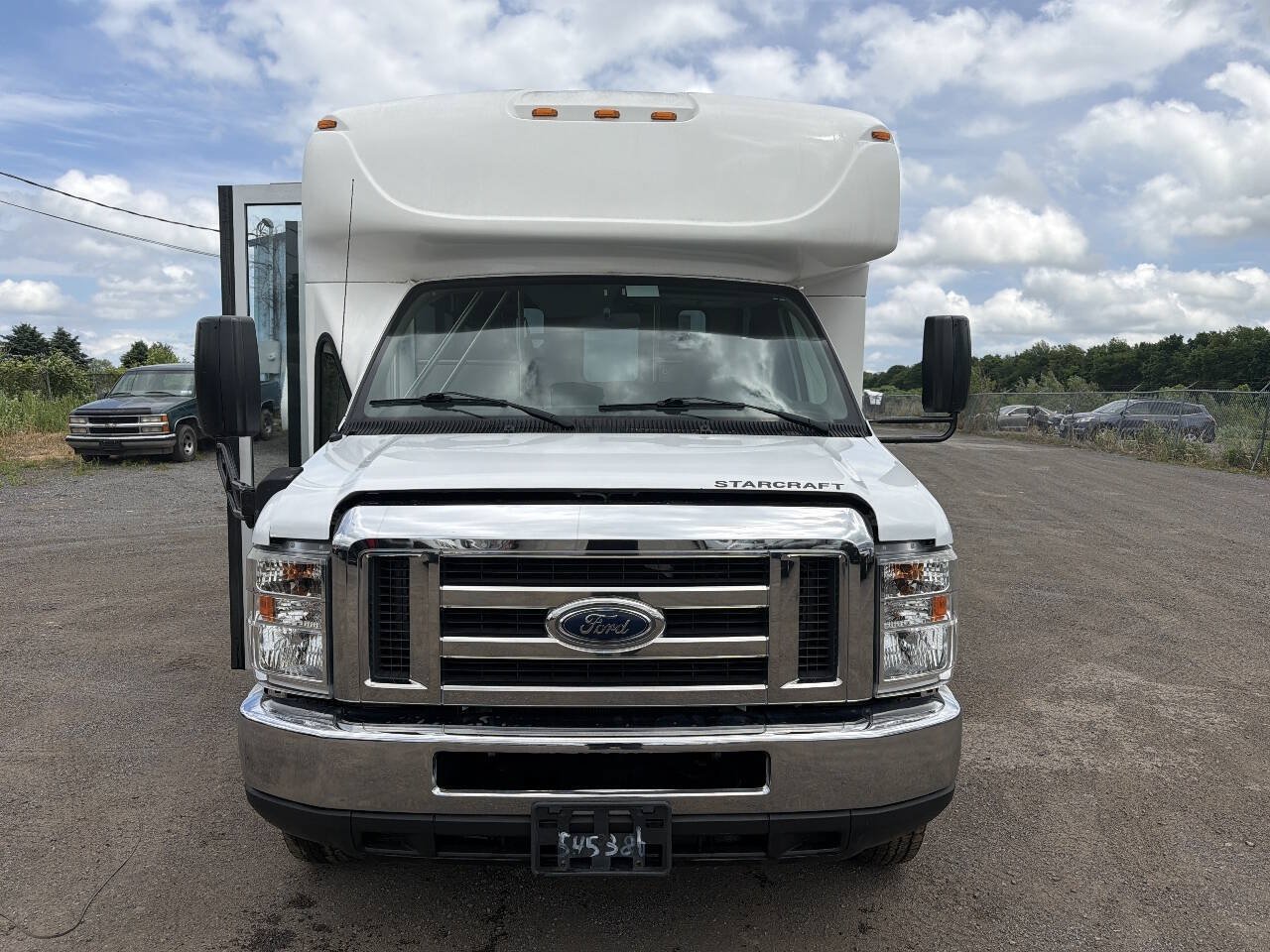 Used 2018 Ford E-350 and Econoline 350 Super Duty w/ Shuttle Bus Prep Package RWD image 4