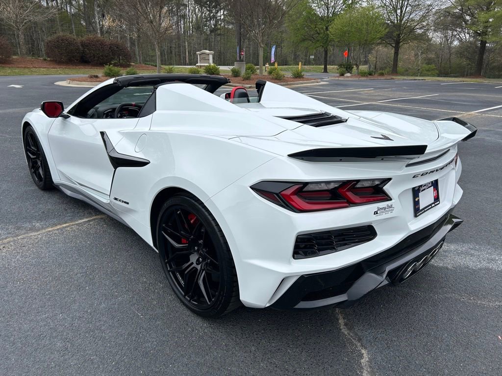Used 2024 Chevrolet Corvette Z06 RWD image 30