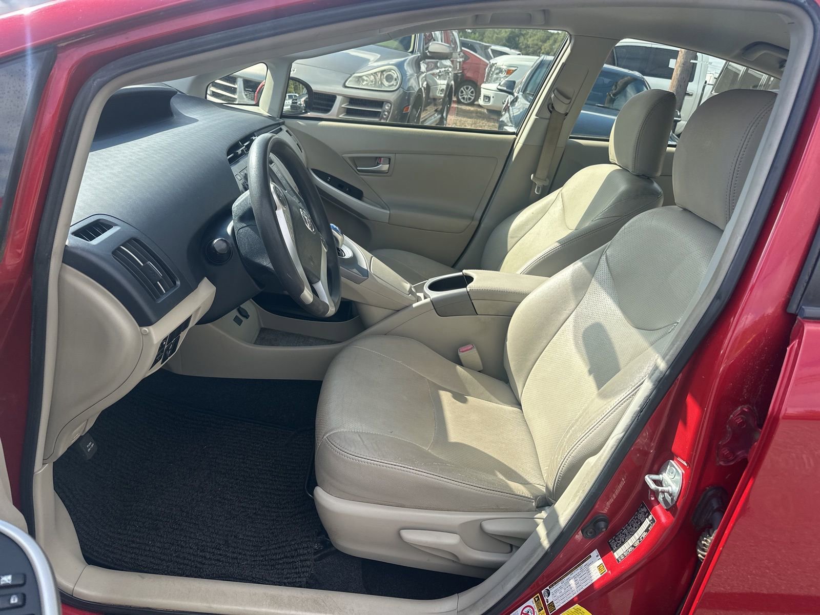 Used 2014 Toyota Prius Two image 11