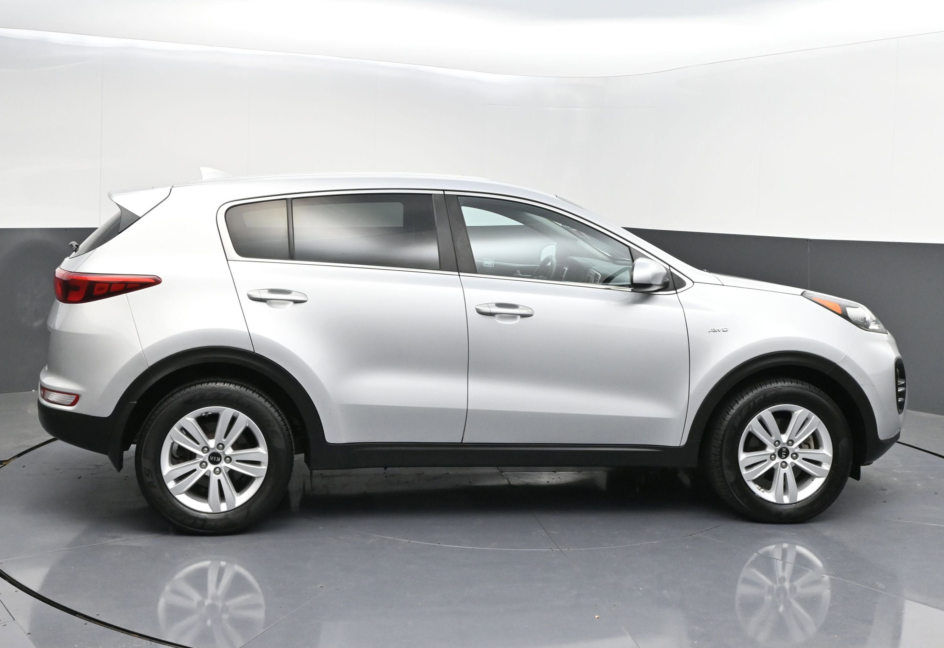 Used 2019 Kia Sportage LX AWD/4WD image 8