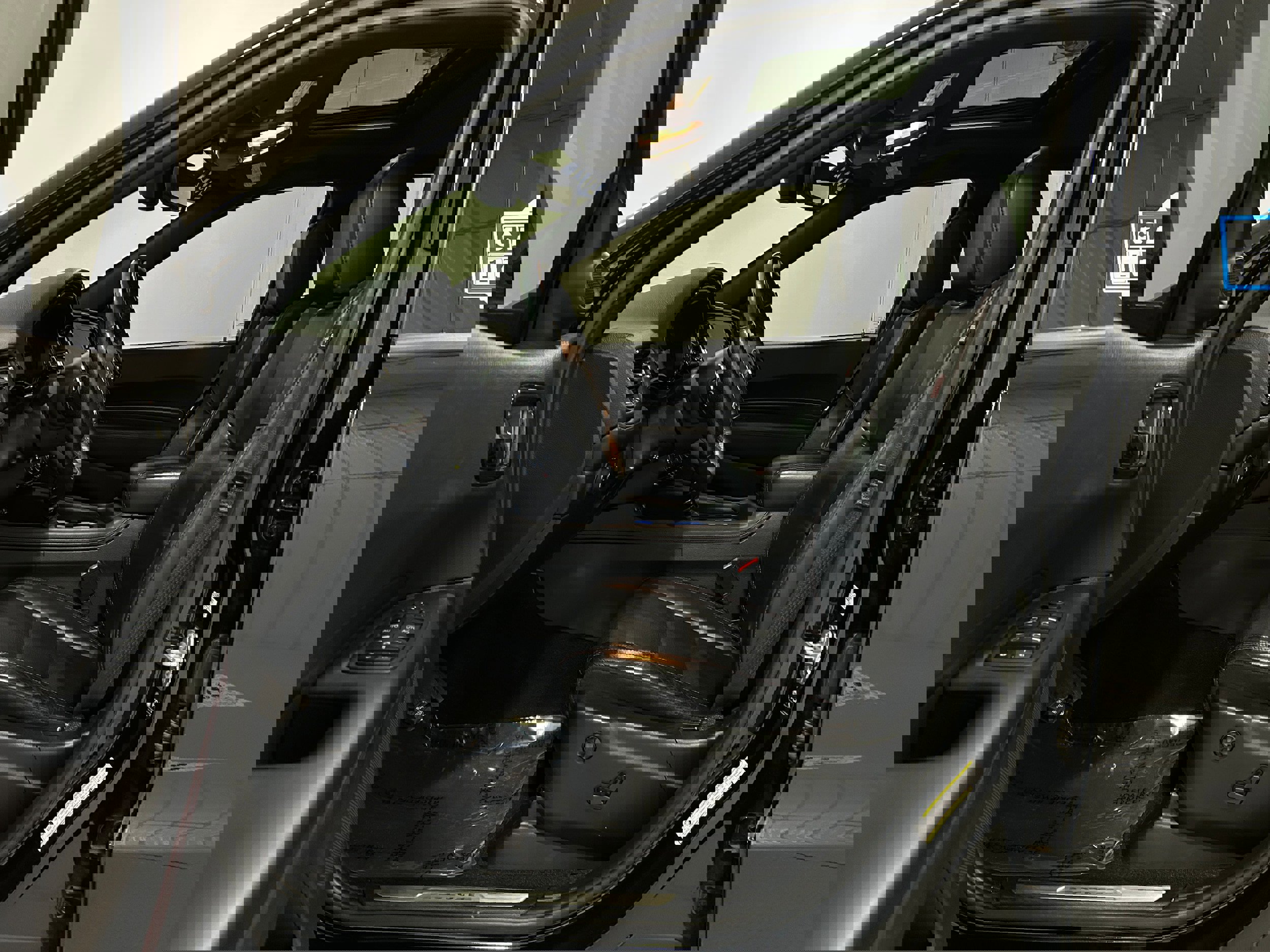 Used 2021 Dodge Durango R/T w/ Blacktop Package image 4