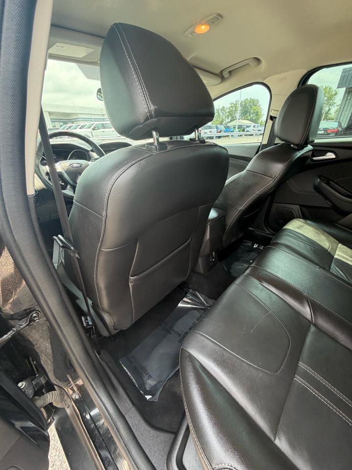 Used 2014 Ford Focus Titanium FWD image 36