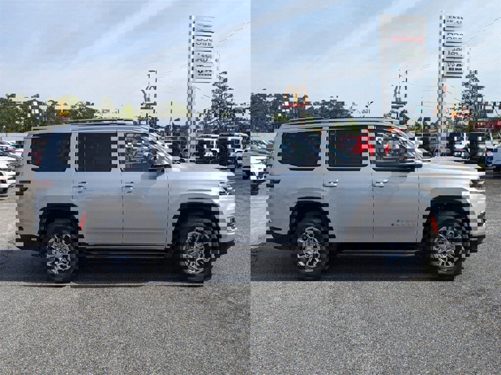 New 2024 Jeep Wagoneer 2WD w/ Convenience Group I image 4