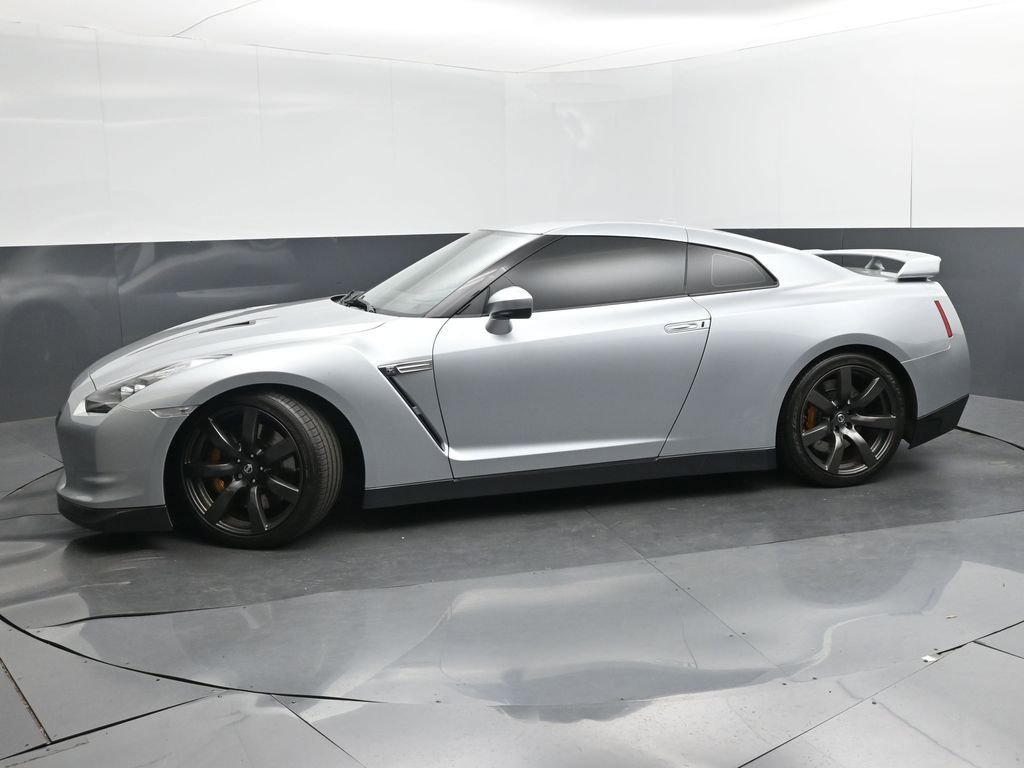 Used 2011 Nissan GT-R Premium AWD/4WD image 29