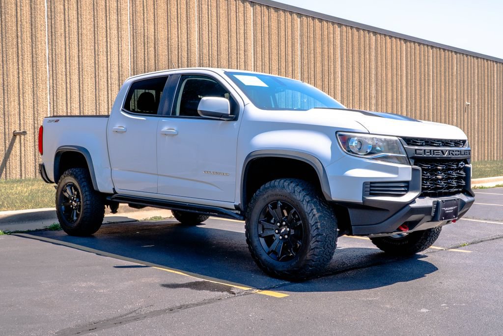 Certified 2021 Chevrolet Colorado ZR2 w/ ZR2 Dusk Special Edition AWD/4WD image 2