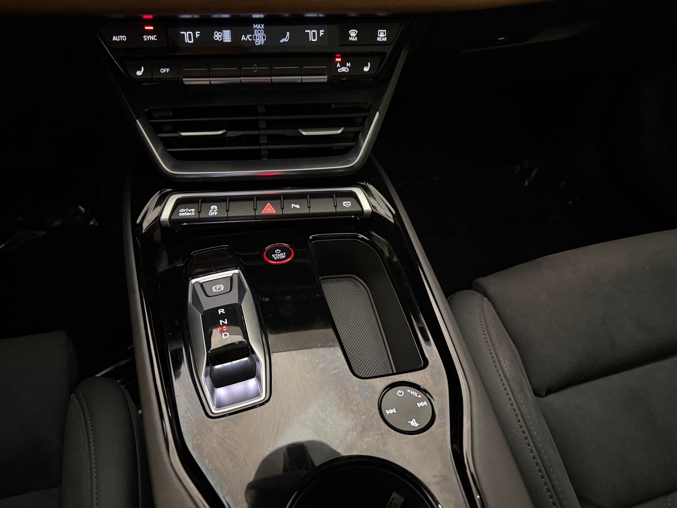 Certified 2023 Audi e-tron GT Premium Plus AWD/4WD image 16