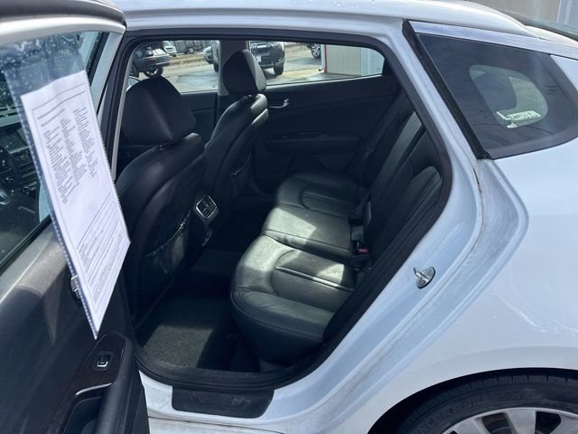Used 2017 Kia Optima EX image 10
