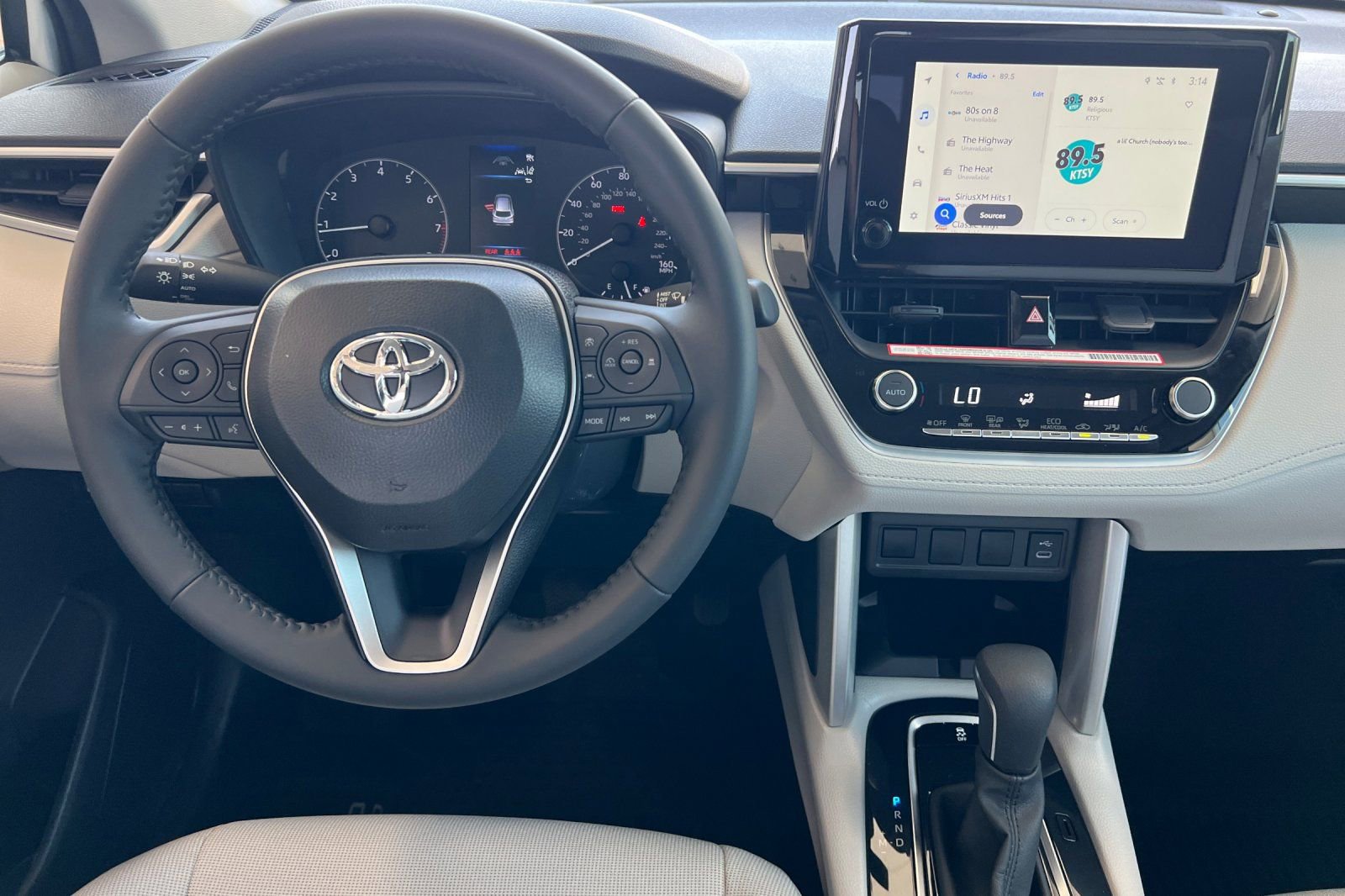 Certified 2025 Toyota Corolla Cross LE image 11