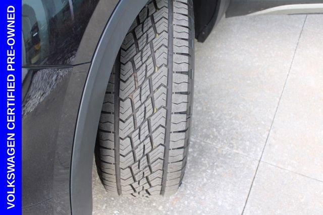 Used 2025 Volkswagen Atlas Peak Edition SE image 14