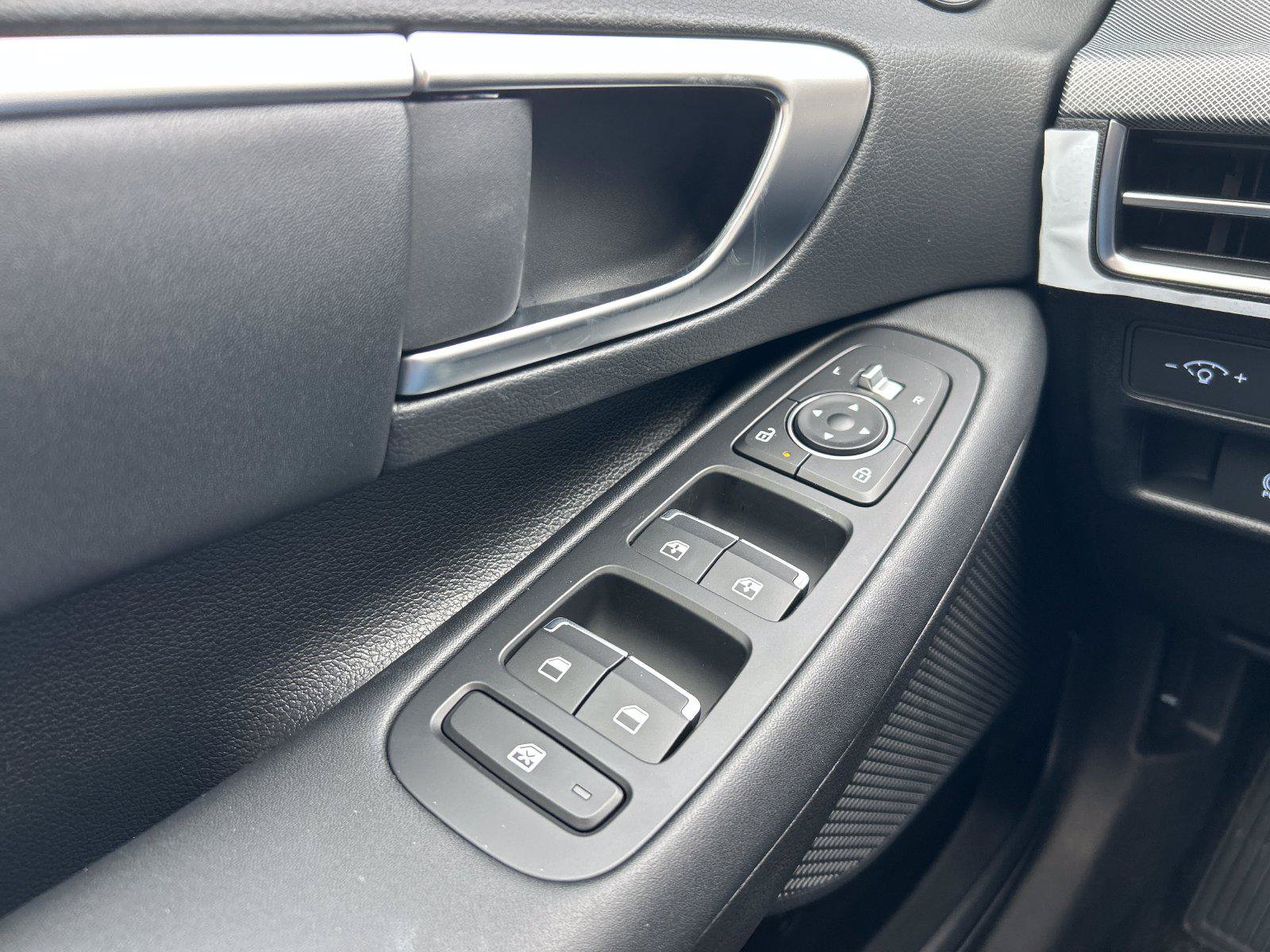 New 2026 Hyundai Sonata SEL FWD image 11