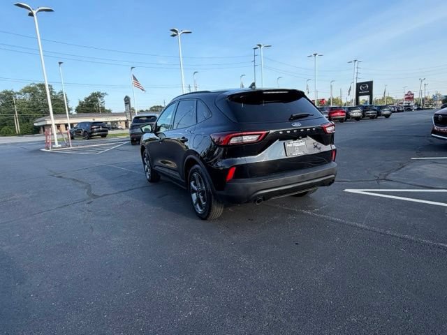 Used 2025 Ford Escape ST-Line FWD image 15