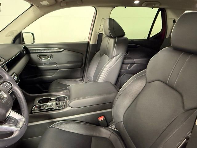 Used 2025 Honda Pilot Elite image 30