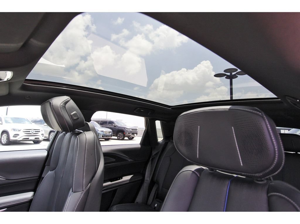 Used 2024 Cadillac Lyriq Sport w/ LPO, Floor Liner Package AWD/4WD image 27