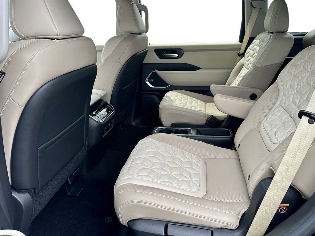 New 2025 Nissan Armada Platinum w/ Convenience Package image 25