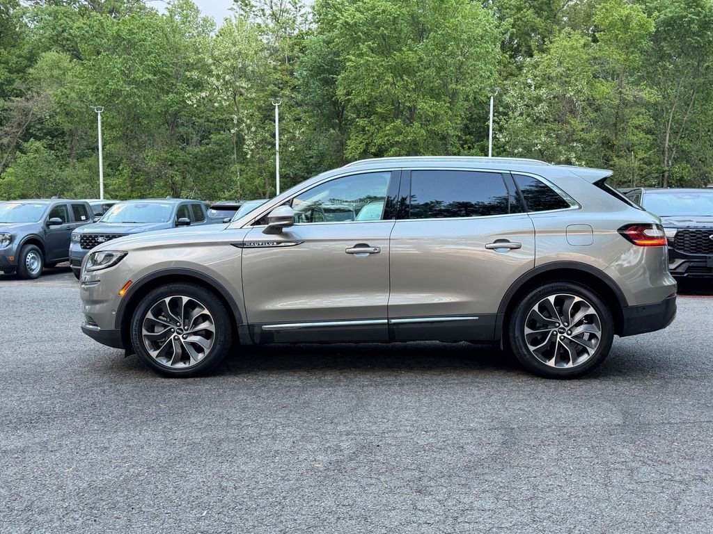Used 2023 Lincoln Nautilus Reserve w/ Equipment Group 201A image 4