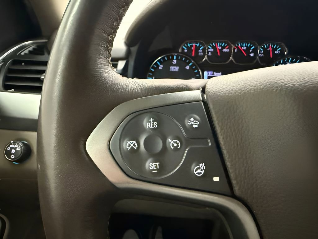 Used 2018 Chevrolet Tahoe LT w/ Luxury Package RWD image 9
