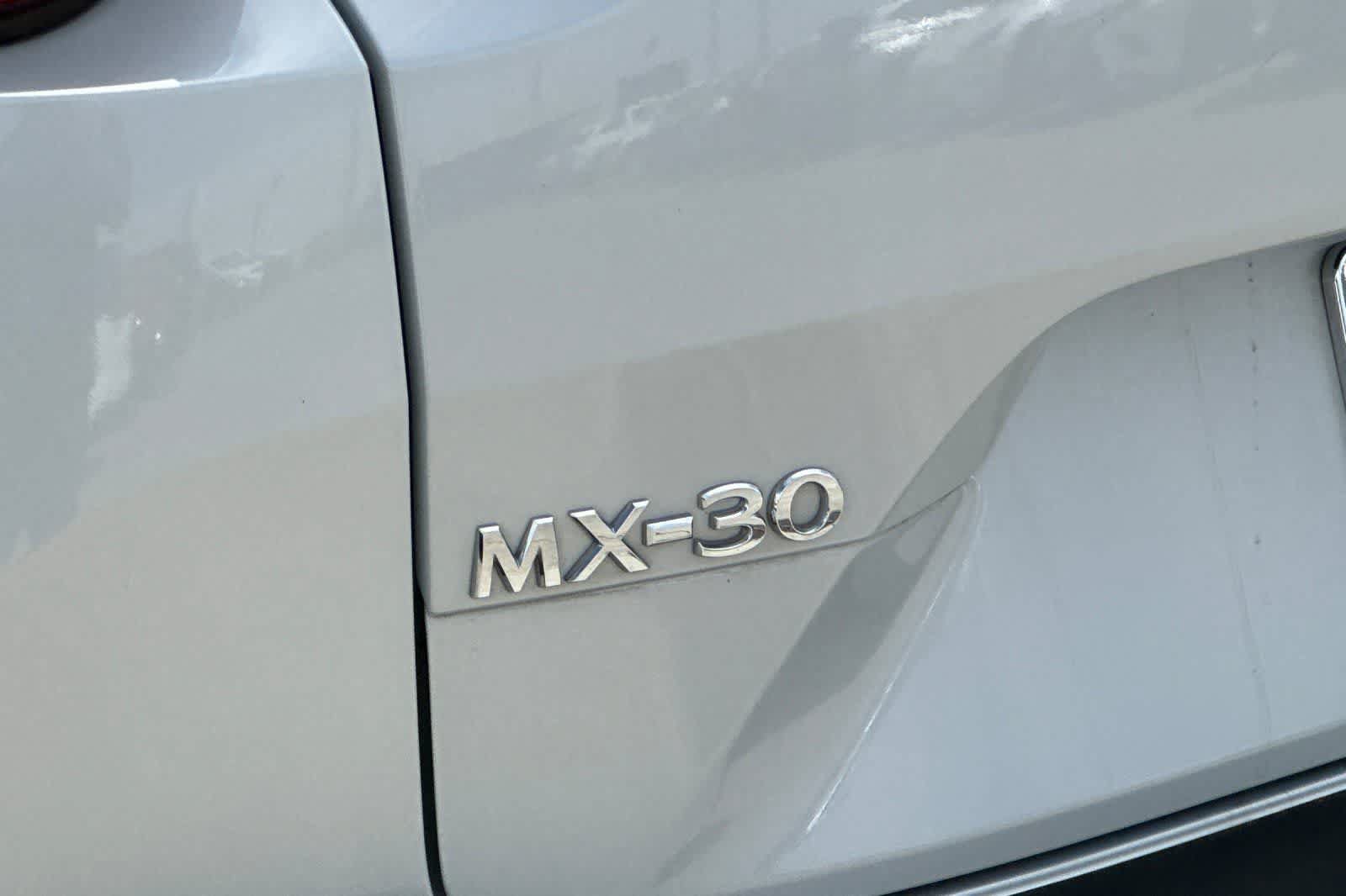 Used 2022 MAZDA MX-30 Electric w/ Premium Plus Pkg FWD image 33