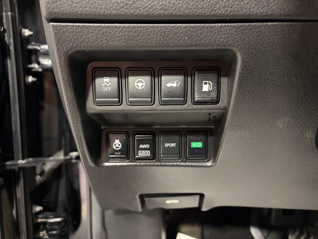 Used 2018 Nissan Rogue SL w/ Premium Package AWD/4WD image 15