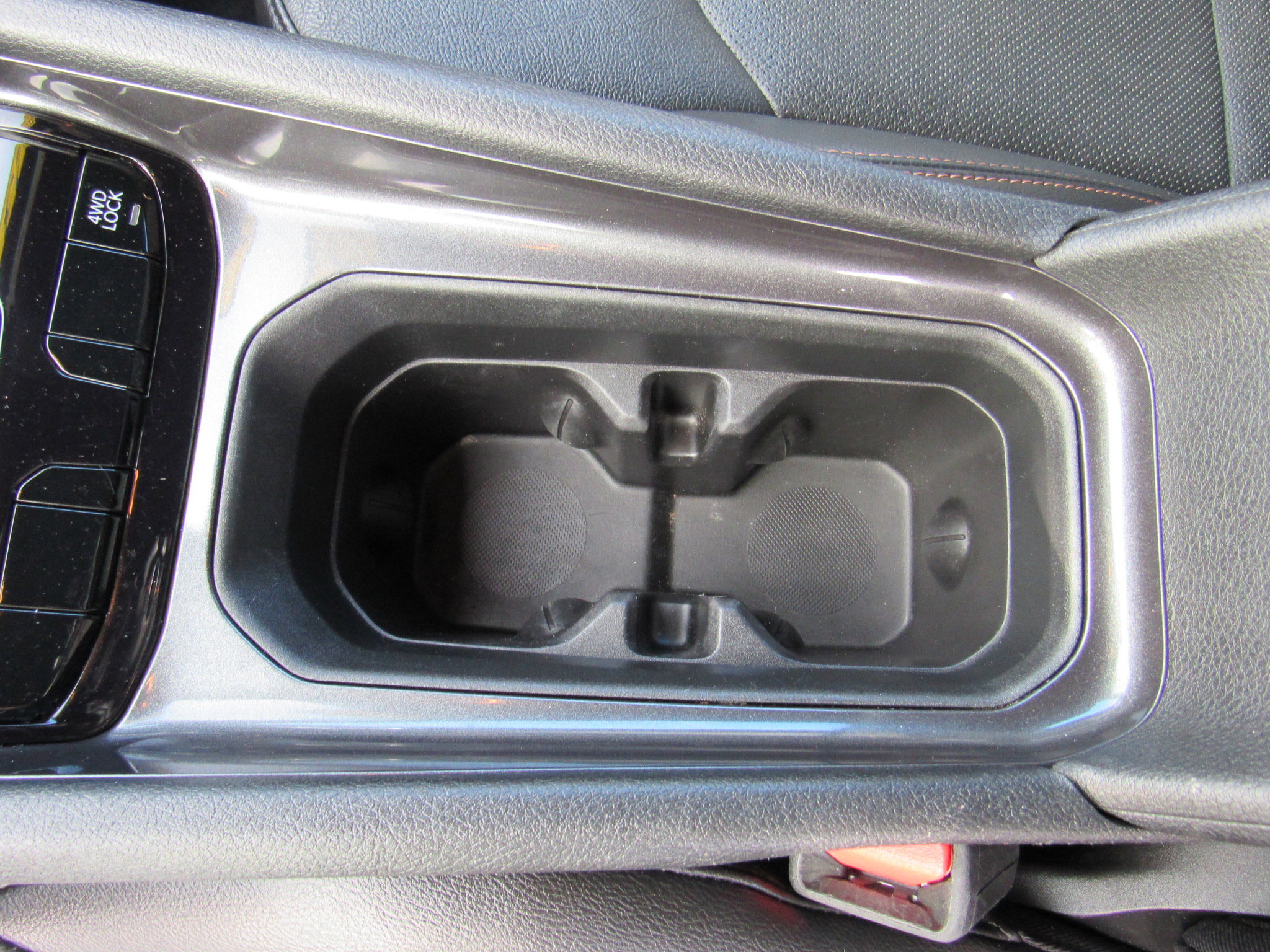 Used 2023 Jeep Compass Latitude image 32