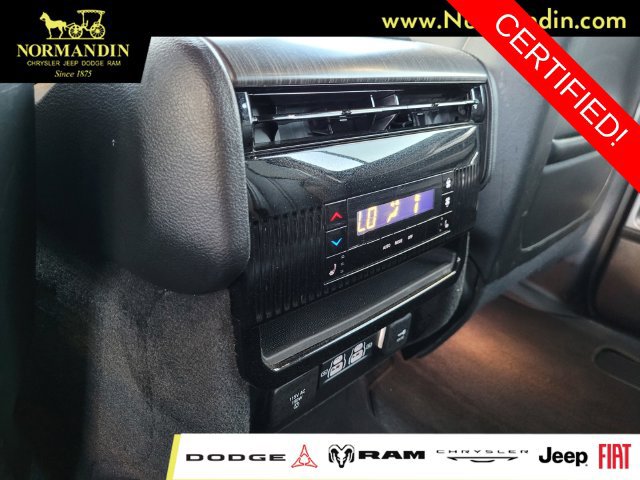 Certified 2024 Jeep Wagoneer L Series II w/ Flexible Seating Group RWD image 18
