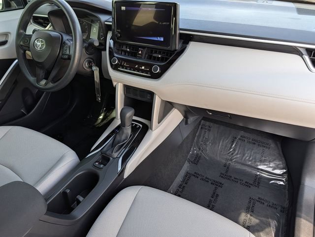 Used 2025 Toyota Corolla Cross L FWD image 31