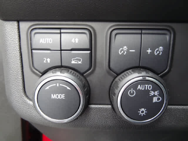 Used 2024 Chevrolet Tahoe RST w/ Luxury Package AWD/4WD image 24