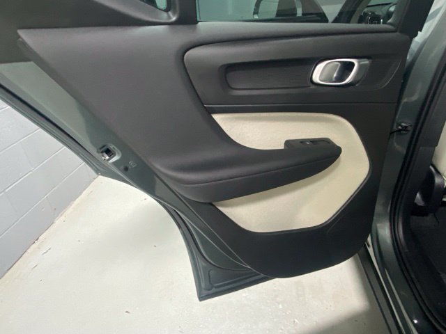Used 2026 Volvo XC40 B5 Ultra AWD/4WD image 8