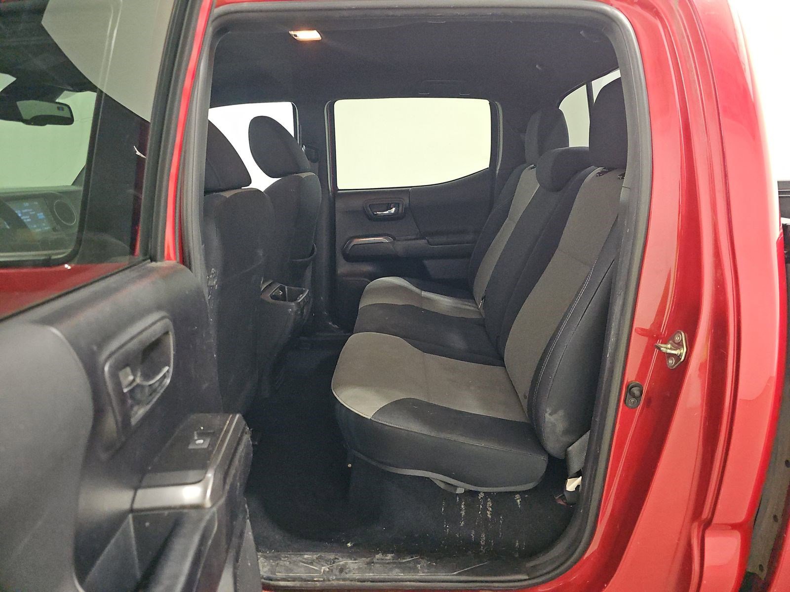 Used 2020 Toyota Tacoma TRD Off-Road image 13