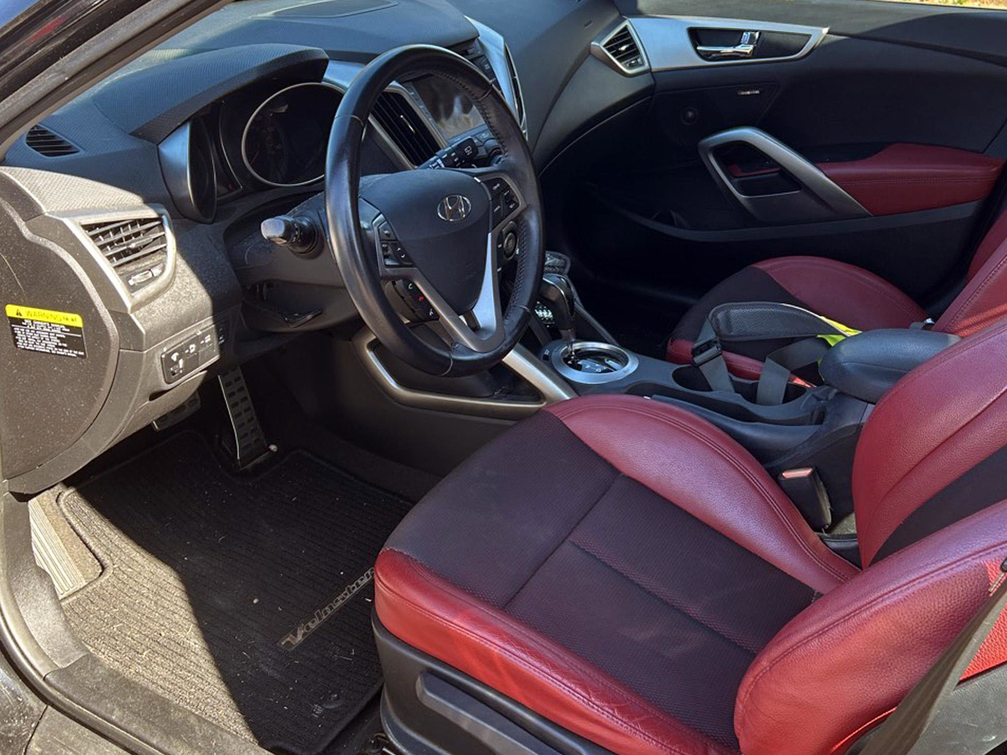 Used 2014 Hyundai Veloster w/ Technology Package 03 image 20