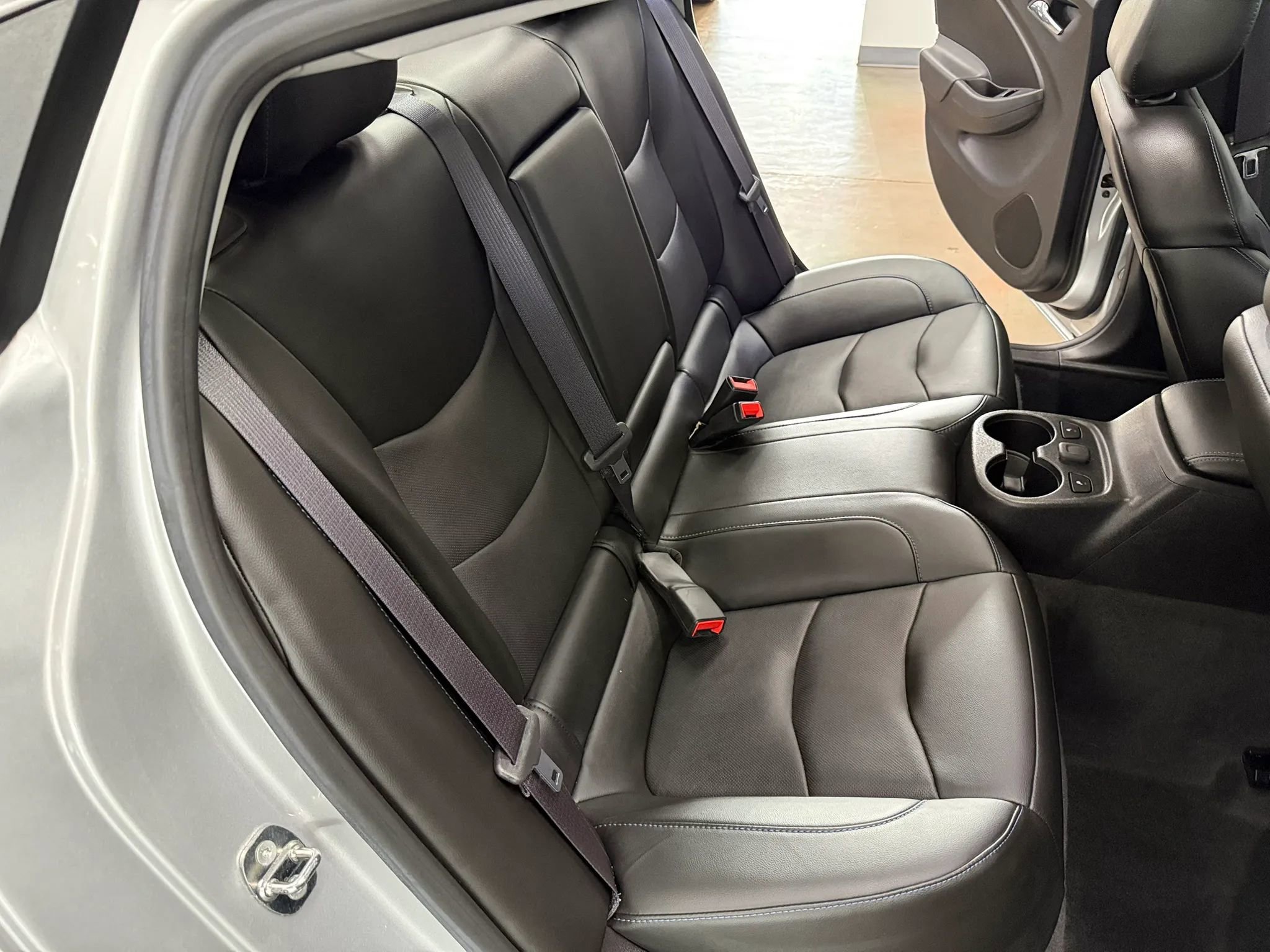 Used 2017 Chevrolet Volt Premier w/ Driver Confidence II Package image 17