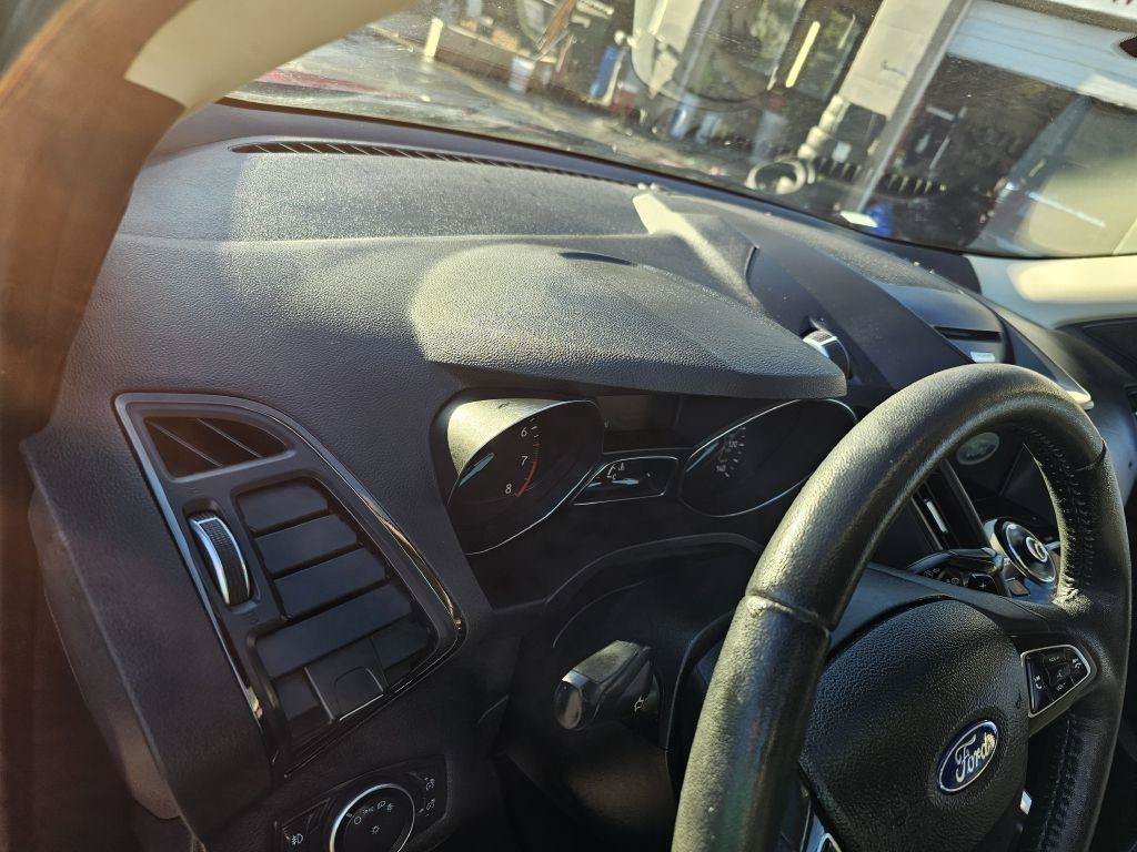 Used 2017 Ford Escape Titanium AWD/4WD image 19