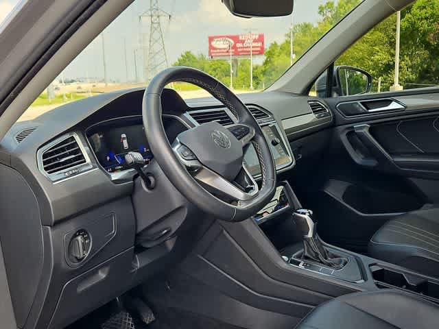 Used 2024 Volkswagen Tiguan SE FWD image 10