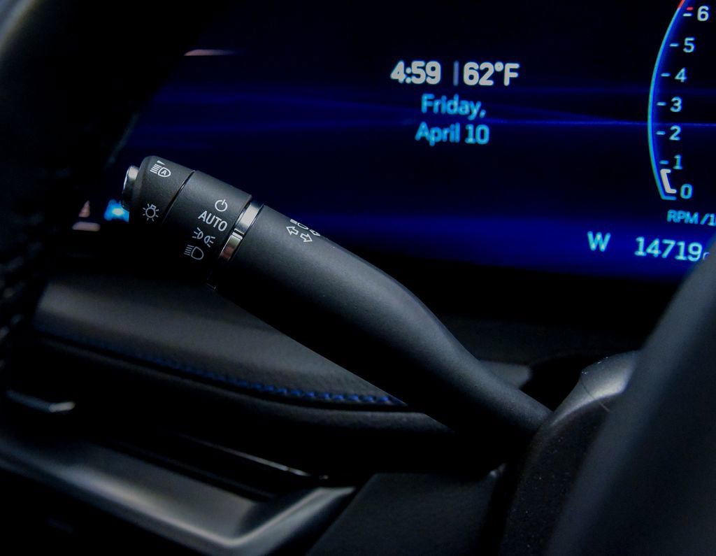 Used 2024 Cadillac XT4 Sport w/ Technology Package image 24