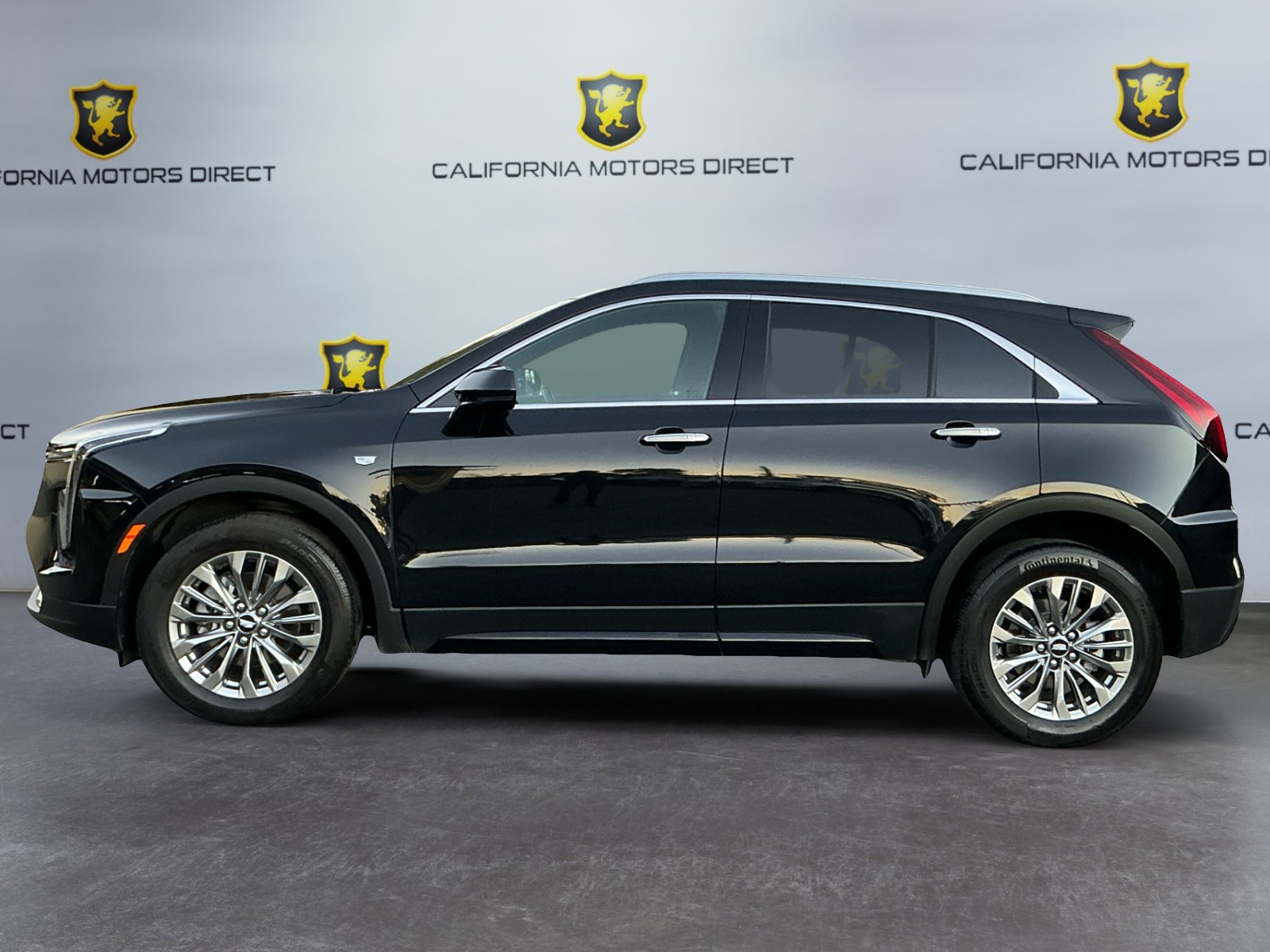 Used 2024 Cadillac XT4 Premium Luxury image 8