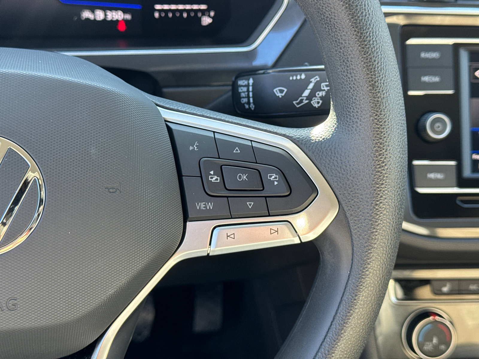 Used 2022 Volkswagen Tiguan S image 26