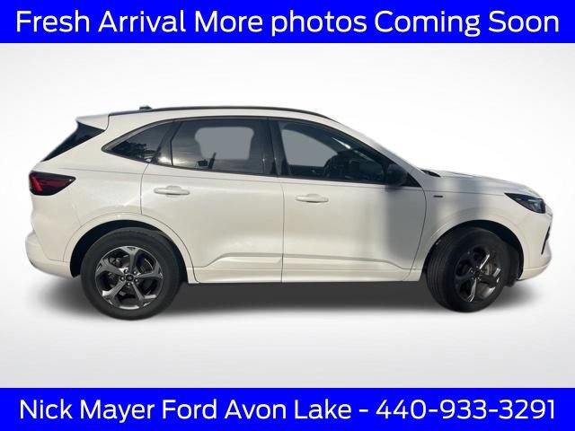 Used 2024 Ford Escape ST-Line w/ Tech Pack #1 AWD/4WD image 10