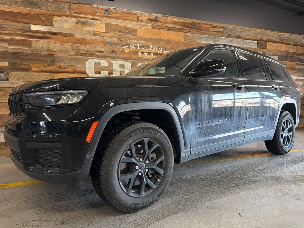 Used 2025 Jeep Grand Cherokee L Altitude image 10