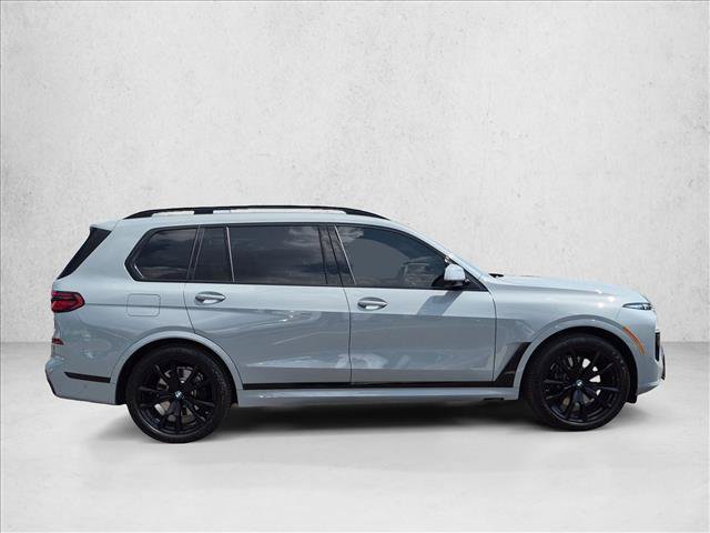Used 2026 BMW X7 xDrive40i w/ M Sport Package AWD/4WD image 4