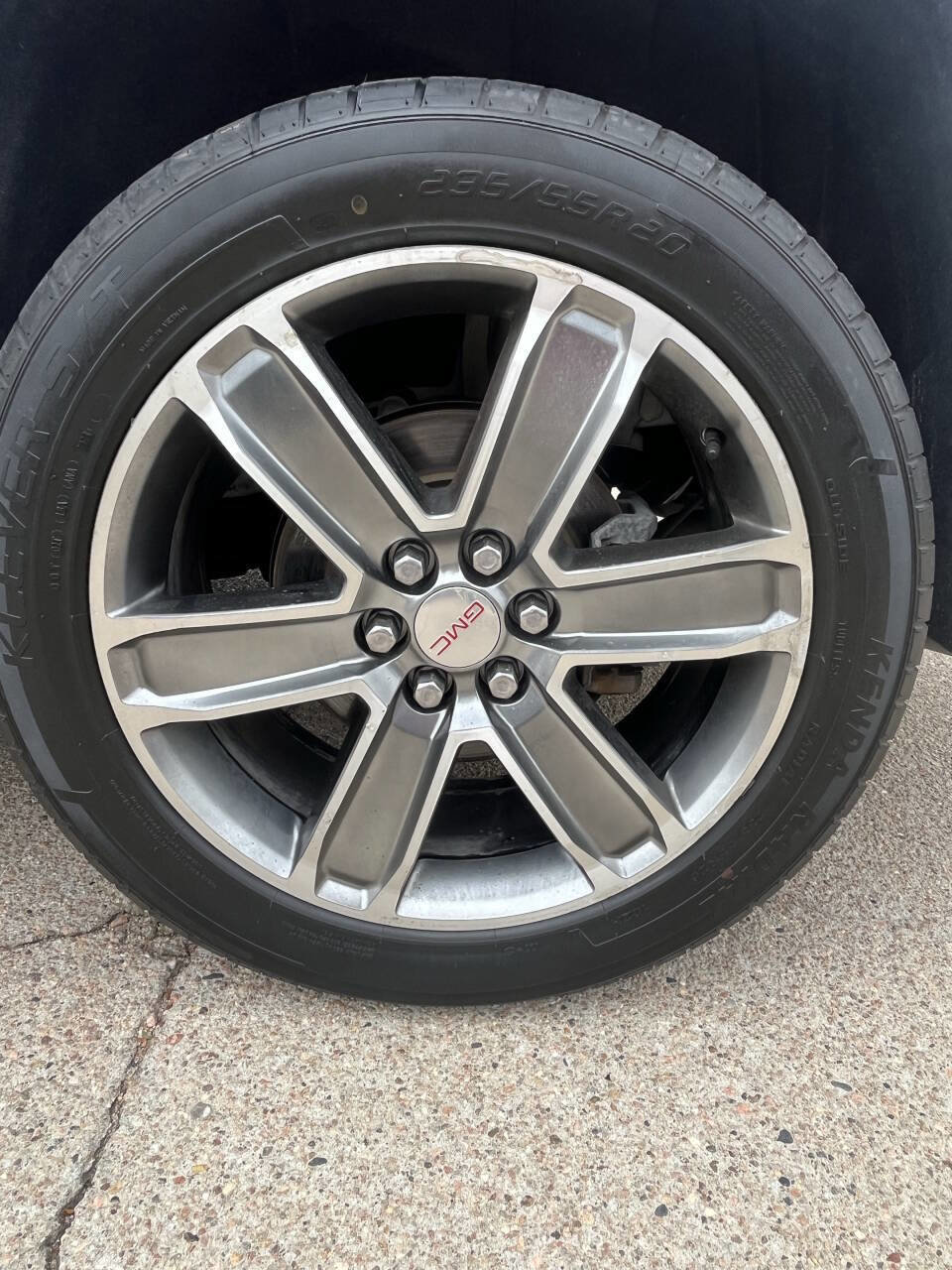 Used 2018 GMC Acadia Denali w/ LPO, Cargo Package image 23