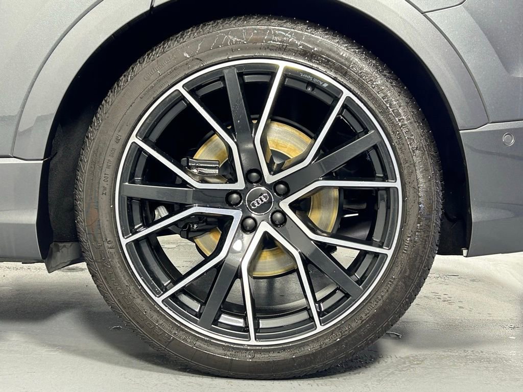 Used 2020 Audi SQ8 Prestige w/ Prestige Package image 41