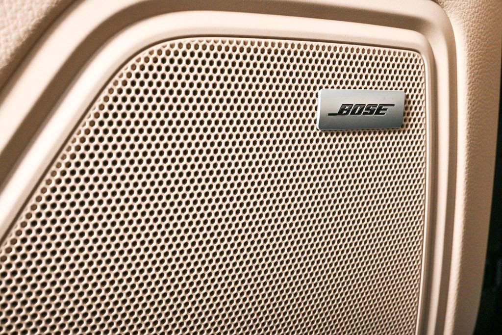 Certified 2026 Porsche Macan image 7