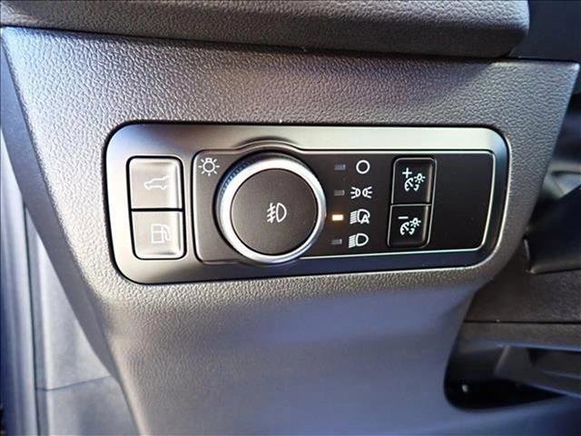 Used 2025 Ford Escape SE image 16