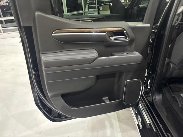 Used 2026 Chevrolet Silverado 1500 LT w/ Protection Package AWD/4WD image 17